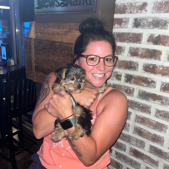 Meet your Posher, Andrea - Picture 1 of 1